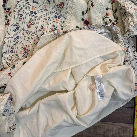 ASOS Edition Curve Floral Embroidered Dress - Picture 11 of 12